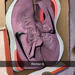 Light purple women nike shoes size 8.